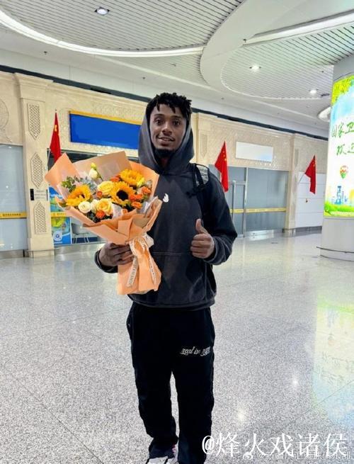 新疆男篮签下外援黑根斯 上赛季效力开拓者队 新疆男篮签下外援黑根斯 上赛季效力开拓者队