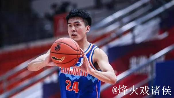 原新疆队后卫黄荣奇加盟广东男篮 1年C类合同 原新疆队后卫黄荣奇加盟广东男篮 1年C类合同