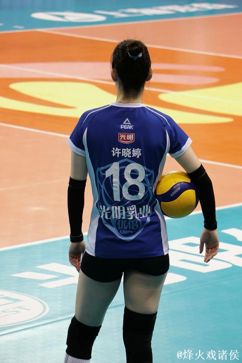 许晓婷拉胯 但她站了出来!或成上海女排新主力二传 许晓婷拉胯 但她站了出来!或成上海女排新主力二传