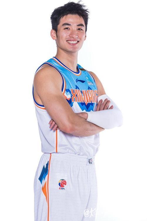 俱乐部杯-于德豪14+9山东力克广厦 布朗26分 俱乐部杯-于德豪14+9山东力克广厦 布朗26分