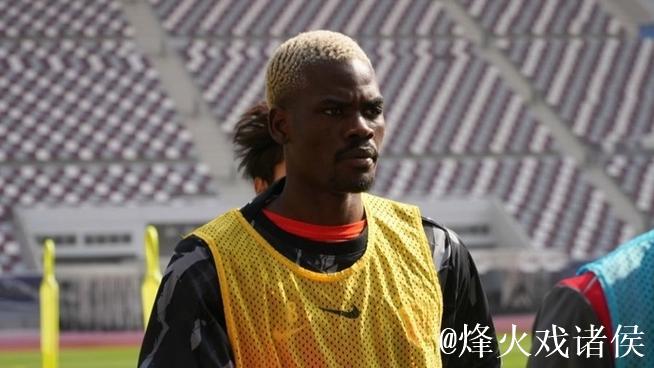 让・克劳德已赴多哈合练,海港加速备战新赛季,最后一个外援人选还有变数 让・克劳德已赴多哈合练,海港加速备战新赛季,最后一个外援人选还有变数